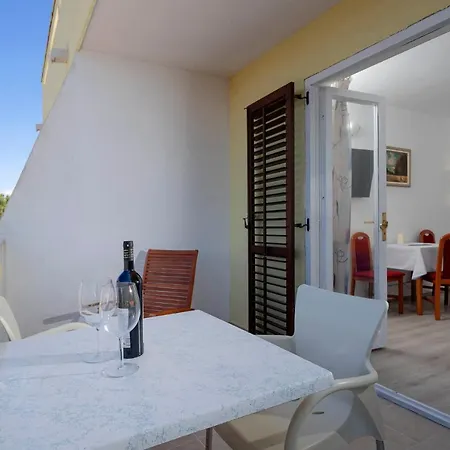 Poklepovic Jelsa (Hvar)