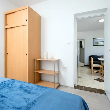 Poklepovic Jelsa (Hvar)