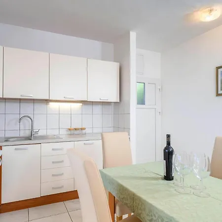 Apartamento Poklepovic *