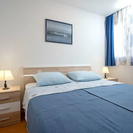 דירה Poklepovic ילסה