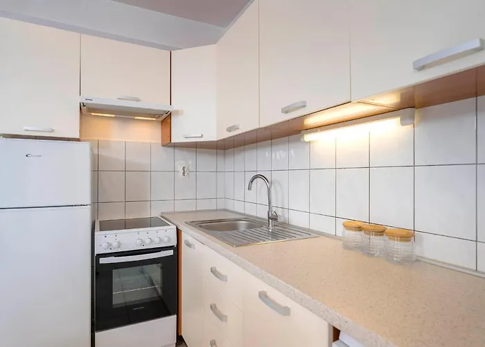 Poklepovic Jelsa (Hvar)