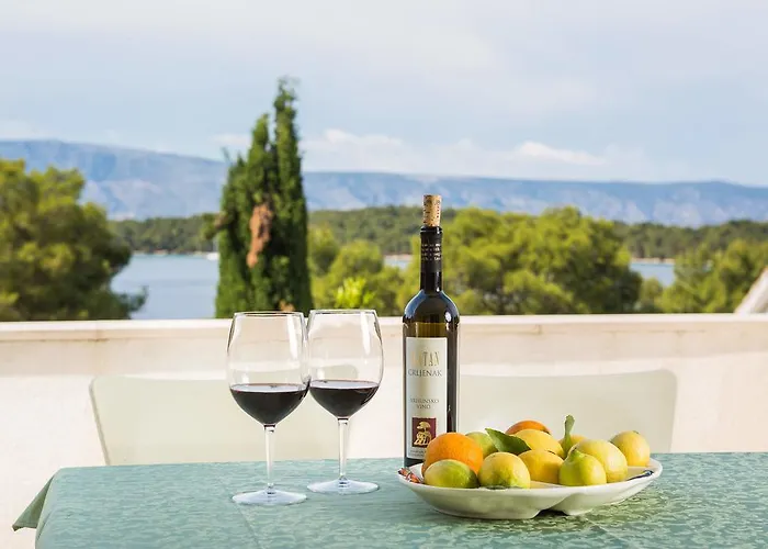 Poklepovic * Jelsa (Hvar)